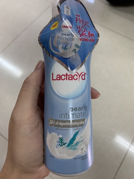 Dung dịch vệ sinh Lactacyd Pearly Intimate Nubeauty 1